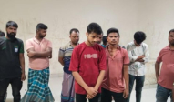 সিদ্ধিরগঞ্জে আবাসিক হোটেলে পুলিশের অভিযান, আটক ১৭