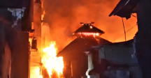 রূপগঞ্জে গ্যাস সিলিন্ডার লিকেজে অগ্নিকাণ্ডে নারী দগ্ধ