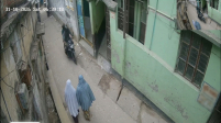 ফতুল্লায় নারীর গলায় ছুরি ঠেকিয়ে দুল ছিনতাই