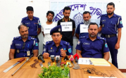বন্দরে দেশীয় অস্ত্রসহ তিন ডাকাত গ্রেপ্তার