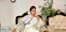 সাজগোছ নিয়ে বিতর্কের বিষয়ে ব্যাখ্যা দিলেন মেঘনা আলম